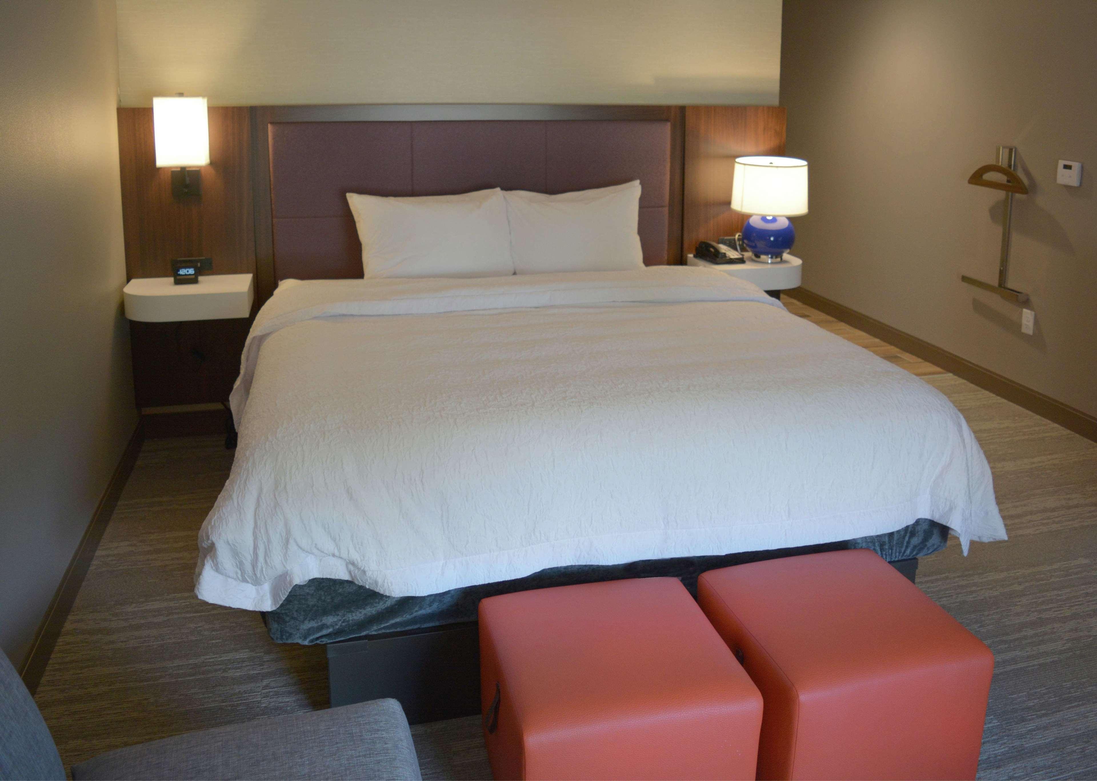 Hampton Inn & Suites Philadelphia/Media Exterior photo